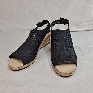 Easy Street Women's Stacy Wedge Sandal Black Linen Color Size 8.5